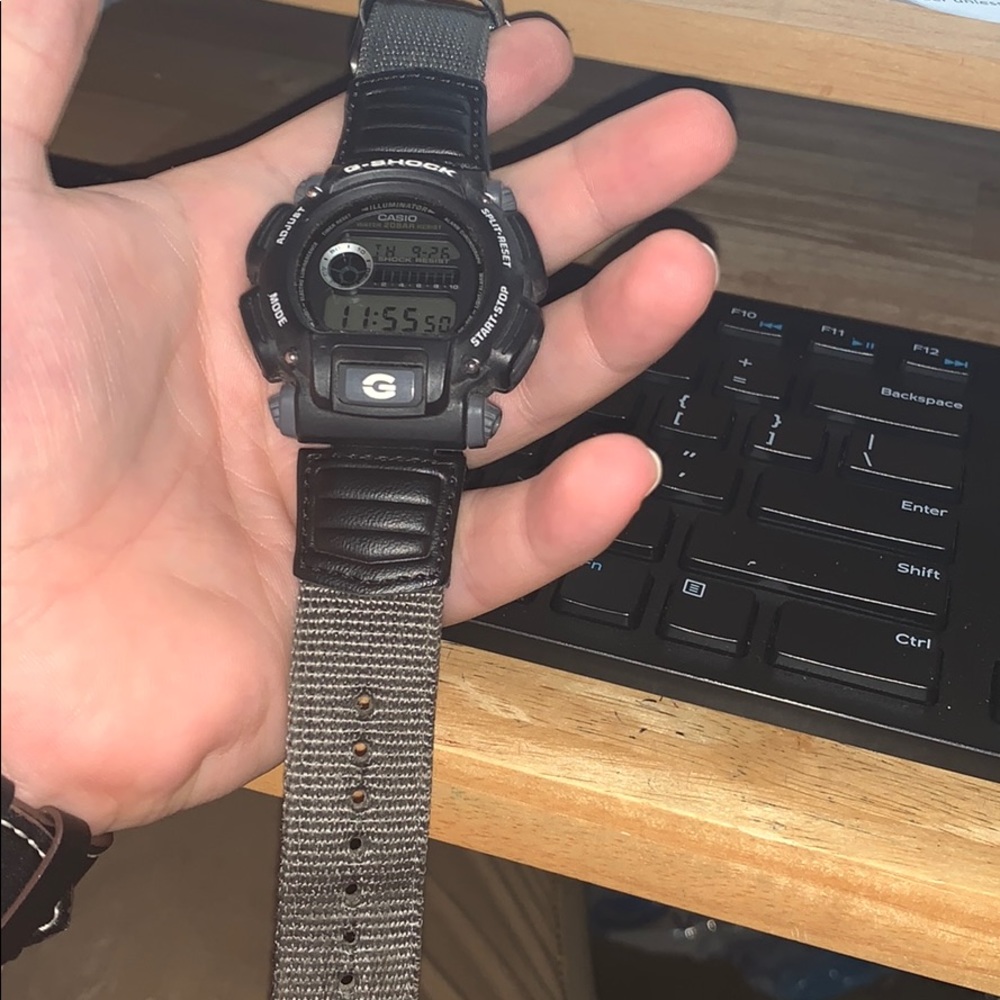 Casio WATER 20BAR RESIST wrist watch - Picture 4 of 4